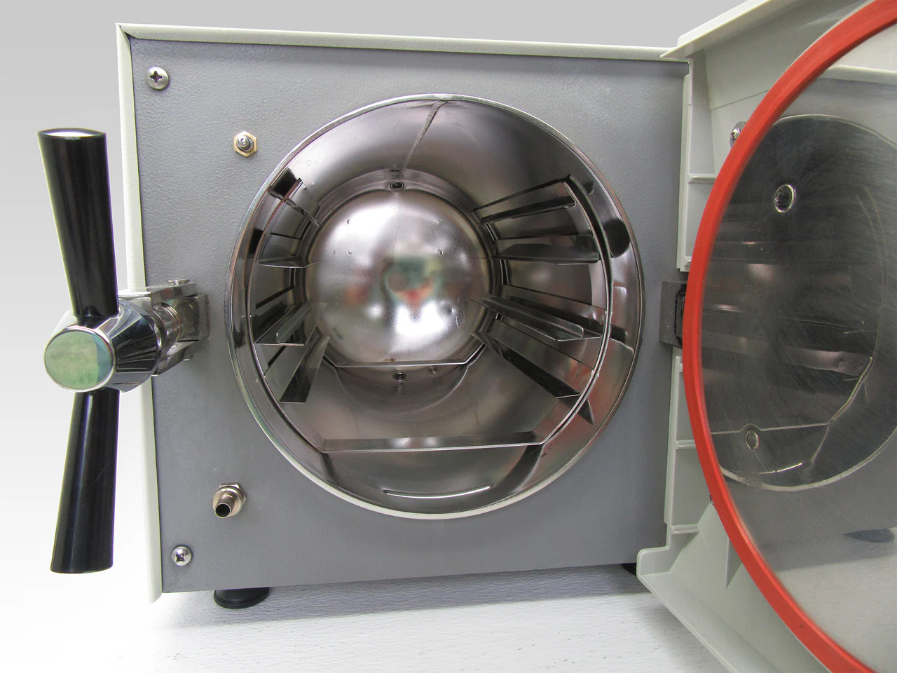 Tuttnauer 2540M Refurbished Autoclave Sterilizer - Image 2