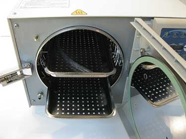 Tuttnauer EZ10K Autoclave - Refurbished - Image 3